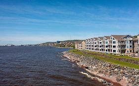 Beacon Pointe On Lake Superior